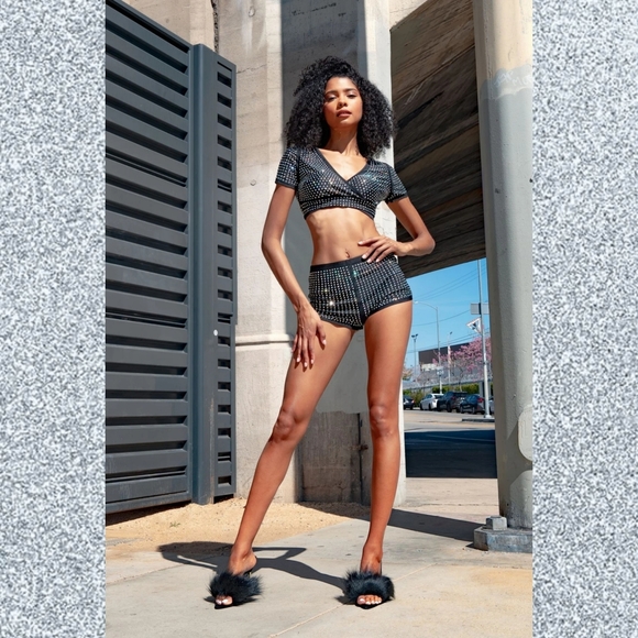 ‼️CLEARANCE PRICE FIRM‼️Rhinestone Crop Set🔥 - Picture 3 of 5